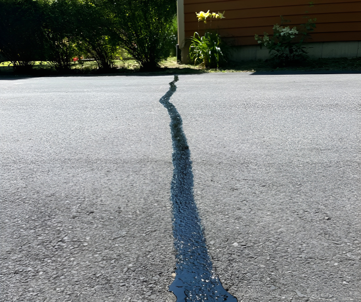 Réparer les fissures des surfaces asphaltées Chambly